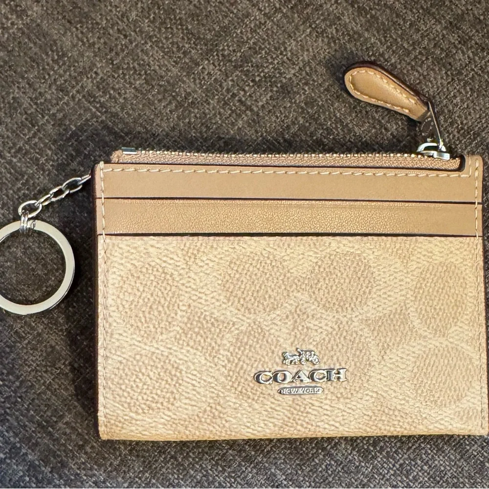 Coach Beige Signature Card Holder - Picture 1 of 5
